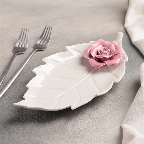 Блюдо керамическое сервировочное «Лист с розой», 27×14×4,5 см - фото 34432