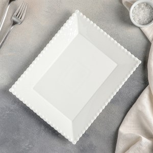 Тарелка обеденная  «Лакомка», 25×20 см, цвет белый